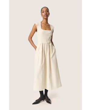 Feminine Form,Normale Passform,Knöchellänge,Schulterriemen  Schonwäsche 30°, Nicht bleichen, Trocknen im Trockner schonend, Tropnass aufhängen, Kalt bügeln max. 110° C, Nicht trockenreinigen  95% Baumwolle,5% Elasthan