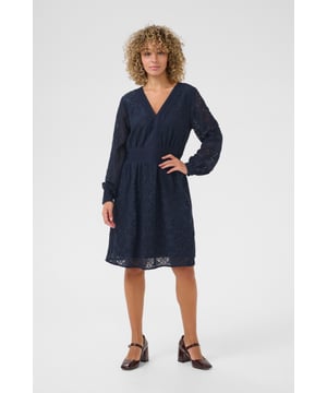 Zally,Feminine,Boven de knie,Lange mouwen  Fijne was 30°, niet bleken, niet in de droger drogen, Druipnat ophangen, koud strijken max. 110° C, Droogreiniging  65% Polyamide,35% Katoen