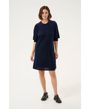 Regular fit,Über Knielänge,3/4 Ärmel  Schonwäsche 30°, Nicht bleichen, Nicht im Trockner trocknen, Tropnass aufhängen im Schatten, Nicht bügeln, Trockenreinigung  90% Polyester,10% Elasthan