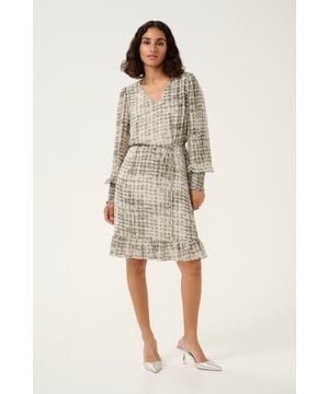 Regular fit,Boven de knie,Lange mouwen  Fijne was 30°, niet bleken, niet in de droger drogen, Druipnat ophangen in de schaduw, koud strijken max. 110° C, Droogreiniging  100% Polyester