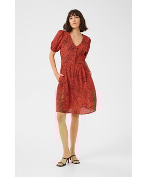 Regular fit,Taille lengte,Korte mouwen  Fijne was 30°, niet bleken, niet in de droger drogen, Druipnat ophangen in de schaduw, koud strijken max. 110° C, Droogreiniging  100% Viscose
