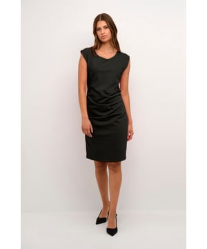 Slim fit,Über Knielänge,Ärmellos  Schonwäsche 30°, Nicht bleichen, Nicht im Trockner trocknen, Tropnass aufhängen im Schatten, Kalt bügeln max. 110° C, Trockenreinigung  76% Polyester (Recycelt),20% Viskose,4% Elasthan