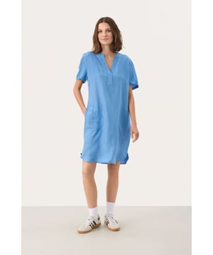 Regular fit,Boven de knie,Korte mouwen  Fijne was 30°, niet bleken, niet in de droger drogen, Druipnat ophangen in de schaduw, koud strijken max. 110° C, Droogreiniging  50% Linnen,50% Viscose (LENZING™ ECOVERO™)