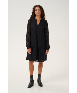 Relaxed fit,Boven de knie,Lange mouwen  Fijne was 30°, niet bleken, niet in de droger drogen, Druipnat ophangen in de schaduw, koud strijken max. 110° C, Droogreiniging  70% Polyamide,30% Katoen