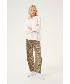 Relaxed fit,Heup lengte,3/4 mouwen  Fijne was 30°, niet bleken, niet in de droger drogen, koud strijken max. 110° C,   100% Katoen