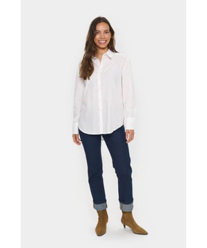 Oversize fit,Lange lengte,Lange mouwen  Fijne was 30°, niet bleken, niet in de droger drogen, Druipnat ophangen, warm strijken max. 150° C, Niet droog reinigen  100% Katoen