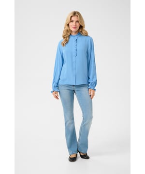 Straight fit,Heup lengte,Lange mouwen  Fijne was 30°, niet bleken, niet in de droger drogen, Druipnat ophangen in de schaduw, koud strijken max. 110° C,   100% Viscose