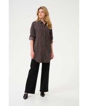 Loose fit,Boven de knie,Lange mouwen  Wassen op 30°, niet bleken, niet in de droger drogen, Druipnat ophangen in de schaduw, warm strijken max. 150° C, Droogreiniging  90% Polyester,8% Polyamide,2% Elastaan