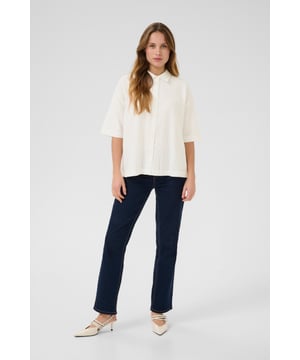 Relaxed fit,Normale lengte,Elleboog lengte  Wassen op 30°, niet bleken, niet in de droger drogen, Druipnat ophangen, warm strijken max. 150° C, Droogreiniging  100% Katoen
