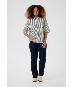Relaxed fit,Normale Länge,Ellenbogenlänge  30° waschbar, Nicht bleichen, Nicht im Trockner trocknen, Tropnass aufhängen, Warm bügeln max. 150° C, Trockenreinigung  100% Baumwolle