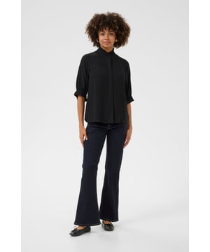Regular fit,Normale lengte,Elleboog lengte  Fijne was 30°, niet bleken, niet in de droger drogen, Liggend laten drogen., koud strijken max. 110° C, Niet droog reinigen  100% Viscose