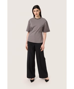 Gerade Passform,Kurzarm  Schonwäsche 30°, Nicht bleichen, Nicht im Trockner trocknen, Liegend trocken., Kalt bügeln max. 110° C, Nicht trockenreinigen  62% Baumwolle,32% Polyester,6% Elasthan