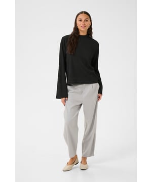 Baggy fit,Lange Ärmel  30° waschbar, Nicht bleichen, Nicht im Trockner trocknen, Tropnass aufhängen im Schatten, Nicht bügeln, Trockenreinigung  95% Polyester,5% Elasthan