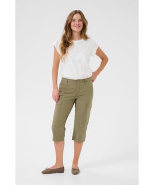 Regular fit,Halfhoge taille,Onder de knie  Wassen op 30°, niet bleken, niet in de droger drogen, Druipnat ophangen in de schaduw, koud strijken max. 110° C, Chemisch laten reinigen.  98% Katoen,2% Elastaan