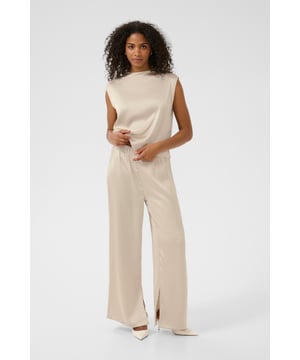 Regular fit,Hoge taille,Lange lengte  Wassen op 30°, niet bleken, niet in de droger drogen, Druipnat ophangen in de schaduw, koud strijken max. 110° C, Droogreiniging  100% Polyester