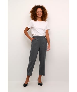 Casual fit,Hohe Taille,Knöchellänge,Gerade  30° waschbar, Nicht bleichen, Nicht im Trockner trocknen, Tropnass aufhängen im Schatten, Kalt bügeln max. 110° C, Trockenreinigung  77% Polyester (Recycelt),18% Viskose,5% Elasthan