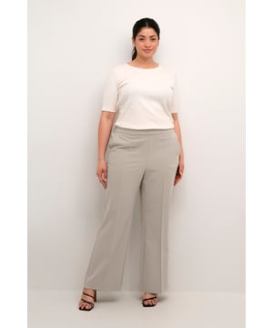 Regular fit,Elastische Taille,Lang,Weite  30° waschbar, Nicht bleichen, Nicht im Trockner trocknen, Tropnass aufhängen im Schatten, Kalt bügeln max. 110° C, Trockenreinigung  77% Polyester (Recycelt),18% Viskose,5% Elasthan