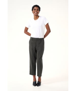 Regular fit,Hohe Taille,Knöchellänge,Gerade  30° waschbar, Nicht bleichen, Nicht im Trockner trocknen, Tropnass aufhängen im Schatten, Kalt bügeln max. 110° C, Trockenreinigung  77% Polyester (Recycelt),18% Viskose,5% Elasthan