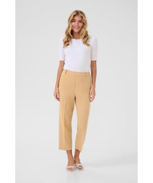 Casual fit,Hoge taille,Cropped lengte,Straight  Wassen op 30°, niet bleken, niet in de droger drogen, Druipnat ophangen in de schaduw, koud strijken max. 110° C, Droogreiniging  77% Polyester (Gerecycled),18% Viscose,5% Elastaan