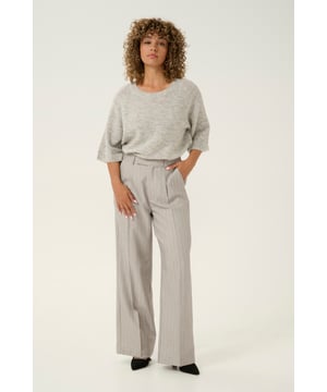 Regular fit,Hoge taille,Lange lengte,Relaxed  Fijne was 30°, niet bleken, niet in de droger drogen, Druipnat ophangen in de schaduw, koud strijken max. 110° C, Droogreiniging  88% Polyester,8% Viscose,4% Elastaan