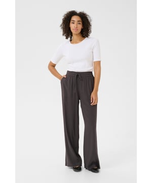 Relaxed fit,Hoge taille,Lange lengte,Relaxed  Fijne was 30°, niet bleken, niet in de droger drogen, Druipnat ophangen in de schaduw, warm strijken max. 150° C, Droogreiniging  70% Viscose (LivaEco™),30% Linnen