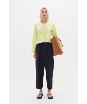 Halfhoge taille,Enkel lengte,Straight  Fijne was 30°, niet bleken, niet in de droger drogen, Druipnat ophangen, koud strijken max. 110° C, Droogreiniging  39% Polyester (REPREVE®),34% Polyester,23% Viscose,4% Elastaan
