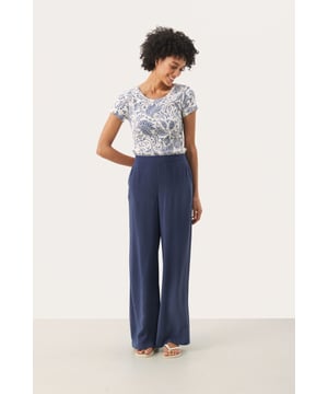 Easy fit,Comfort taile,Lange lengte,Relaxed  Fijne was 30°, niet bleken, niet in de droger drogen, Druipnat ophangen in de schaduw, koud strijken max. 110° C, Droogreiniging  100% Viscose (LENZING™ ECOVERO™)