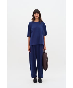 Relaxed fit,Normale Taille mit tiefem Schnitt,Knöchellänge,Carrot leg  Schonwäsche 30°, Nicht bleichen, Nicht im Trockner trocknen, Liegend trocken., Kalt bügeln max. 110° C, Trockenreinigung  51% Modal (TENCEL™),42% Polyester,7% Elasthan