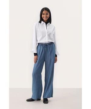Relaxed fit,Elastische taille,Normale lengte,Relaxed  Fijne was 30°, niet bleken, niet in de droger drogen, Druipnat ophangen in de schaduw, koud strijken max. 110° C,   100% Lyocell ( TENCEL™)
