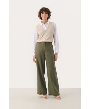 Classic fit,Regular taille,Lange lengte,Relaxed  Wassen op 30°, niet bleken, niet in de droger drogen, Druipnat ophangen in de schaduw, koud strijken max. 110° C, Droogreiniging  100% Linnen