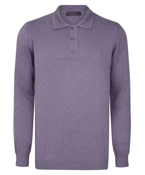 Entdecken Sie die perfekte Kombination aus Eleganz und Komfort mit Felix Hardys Herren-Polokragen Langarm Pullover. Hergestellt aus 100% Baumwolle garantiert er ein natürliches und angenehmes Tragegefühl. Das klassische Design umfasst einen geknöpften Polokragen und eine gerade Silhouette, die Vielseitigkeit in Ihre Garderobe bringt. Dieser Pullover besteht aus hochwertigem 100% Baumwollstoff, der Weichheit und Langlebigkeit bietet. Er ist für ganztägigen Komfort mit seiner flexiblen Struktur und bequemen Passform konzipiert. Ideal für den täglichen Gebrauch lässt er sich mühelos mit Jeans, Hosen oder Chinos kombinieren und ist in verschiedenen Farben erhältlich, um individuelle Vorlieben zu erfüllen. Geeignet für mehrere Jahreszeiten passt er nahtlos vom Frühling bis zu kühleren Sommer- und Herbsttagen. Für ein Styling erreichen Sie einen lässig raffinierten Look, indem Sie ihn mit Jeans und Slippern kombinieren, oder kleiden Sie ihn mit maßgeschneiderten Hosen und Schnürschuhen für ein Abendensemble. In kälterem Wetter können Sie ihn mit einer Jacke oder Mantel für zusätzliche Wärme und Stil kombinieren. Pflegehinweise umfassen Handwäsche oder Maschinenwäsche in kaltem Wasser, Bügeln bei niedriger Hitze und Vermeidung von Bleiche oder chemischer Reinigung. Hergestellt mit akribischer Aufmerksamkeit für Details und Verwendung hochwertiger Materialien vereint der Felix Hardy Herren-Polokragen Langarm Pullover Raffinesse mit Komfort und macht ihn zu einem vielseitigen Garderoben-Essential für alle Anlässe während der gesamten Saison.