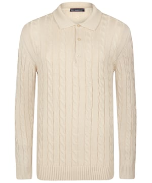 Dieses stilvolle und raffinierte Design vereint Komfort und Qualität. Ideal für die Wintersaison, sorgt seine weiche Textur und robuste Konstruktion an kalten Tagen für Wärme und macht es zu einer vielseitigen Ergänzung für jede Garderobe. Mit Blick auf die neuesten Trends gefertigt, verfügt der Pullover über ein elegantes, dickes Zopfmuster, das eine moderne und schicke Note verleiht. Der Polokragen bietet ein klassisches und vielseitiges Erscheinungsbild, während die langen Ärmel zusätzlichen Schutz und Komfort bieten. Perfekt für den täglichen Gebrauch, lässt sich der Pullover mühelos mit Jeans oder Hosen für einen smart-casual Look kombinieren. Für ein lässiges, aber raffiniertes Ensemble kombinieren Sie den Pullover mit Chinos oder Jeans. Tragen Sie ihn unter einer Jacke oder einem Mantel für zusätzliche Wärme und Stil bei kälterem Wetter. Die Pflege dieses Pullovers ist einfach, Handwäsche wird empfohlen oder Maschinenwäsche in kaltem Wasser im Schonwaschgang. Bei Bedarf auf niedriger Hitze bügeln und auf Bleichmittel und chemische Reinigung verzichten, um die Qualität zu erhalten. Der dicke Zopfmuster Herren-Polopullover mit langen Ärmeln von Felix Hardy besticht durch hochwertige Materialien und sorgfältige Verarbeitung, wodurch er zu einem unverzichtbaren Stück in Ihrer Garderobe diesen Winter wird. Bleiben Sie die ganze Saison über gemütlich und stilvoll!