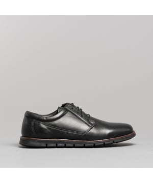 Leather derby shoes with a wide fit, round toe, and low-top design offer comfort and breathability, ideal for business or casual wear