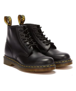 The 101 boot shaves two eyelets off the iconic 1460 silhouette for a 6 eyelet silhouette that sits lower on the ankle. Featuring DMs hardwearing and famously tough Smooth leather, they can be polished to shine or scuffed up. Complete with signature yellow welt stitching and characteristic features.