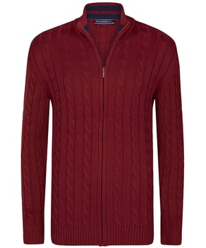 Der Herren-Stehkragenpullover mit Zopfmuster von Felix Hardy vereint Stil und Komfort mühelos. Das Zopfmuster verleiht einen klassischen Touch und spiegelt Felix Hardys Engagement für hochwertige Handwerkskunst und zeitgenössisches Design wider. Ideal für den täglichen Gebrauch, bietet dieser Pullover sowohl Wärme als auch Atmungsaktivität und eignet sich hervorragend für Lagenlooks bei kühlerem Wetter oder in Übergangszeiten. Der Stehkragen verstärkt das anspruchsvolle Erscheinungsbild und ist perfekt für verschiedene Anlässe, von legeren Ausflügen bis hin zu gehobeneren Veranstaltungen. Kombinieren Sie ihn mit Jeans oder Chinos für ein smart-casual Ensemble oder tragen Sie ihn über einem Hemd für zusätzliche Wärme und Stil. Erhältlich in verschiedenen Farben, um unterschiedliche Vorlieben zu erfüllen, und pflegeleicht durch maschinenwaschbare Eigenschaften.