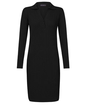 Das Felix Hardy Damen Langarm-Strickkleid bietet ein elegantes und komfortables Trageerlebnis.Hergestellt aus hochwertigem Strickstoff, besticht dieses Kleid durch seine weiche Textur und Wärme.Das Langarm-Design bietet sowohl Stil als auch Komfort und hält Sie auch bei kühlerem Wetter stilvoll.Featuring einem modernen und schlanken Schnitt, hebt dieses Strickkleid sanft die Körperkonturen hervor und passt zu verschiedenen Körpertypen.Erhältlich in einfarbigen oder leicht gemusterten Varianten, ist es vielseitig genug für den Alltag sowie besondere Anlässe.Für eine lange Lebensdauer wird empfohlen, das Kleid bei 30 Grad Celsius in der Maschine zu waschen und bei niedriger Temperatur zu bügeln.Vermeiden Sie die Verwendung eines Trockners und von Bleiche.Das Felix Hardy Damen Langarm-Strickkleid, mit seinem raffinierten Design und hochwertigem Strickstoff, ist ein Muss in jeder Damen-Garderobe und bietet sowohl Komfort als auch eine elegante Optik.