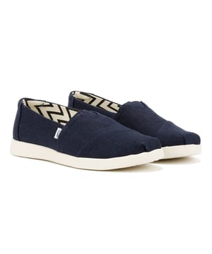 Classic Alpargata reimagined on a higher platform outsole. Featuring a breathable canvas upper made primarily with sustainable jute. Designed for all-day comfort with molded dual-density CloudBound™ foam insoles and a durable outsole made from 40% EVA and 60% rubber for enhanced grip and flexibility.