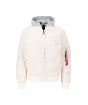La chaqueta bomber MA-1 TT Two Tone Hood combina estilo y funcionalidad en una prenda ligera. El nailon TT proporciona comodidad, mientras que el corte slim fit ofrece una silueta moderna. La capucha desmontable de algodón y poliéster permite diferentes opciones de estilo. Dos bolsillos exteriores, dos interiores y un bolsillo utilitario con etiqueta RBF ofrecen espacio de almacenamiento. Los puños de canalé y detalles elegantes como la lengüeta de cuero y el parche de velcro con el logo de Alpha la convierten en una prenda imprescindible y versátil.