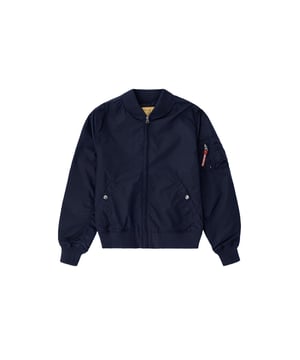 La chaqueta bomber MA-1 TT es una excelente opción para niños. Está hecha de nailon 2Tone y tiene un bolsillo en la manga. El RBF Tag es un gran complemento para esta chaqueta.
