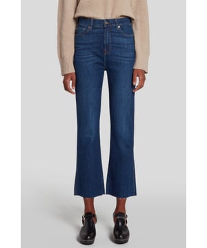 Damen  Die HW Slim Kick haben ein verkürztes Bein mit Schlag, einen hohen Bund und lassen sich zu lässigen oder schickeren Outfits kombinieren. Diese Variante ist aus dunkelblauem Slim Illusion Earthkind Denim gefertigt, einem zu 100 % abbaubaren, figurformenden Material, das zu Strickpullis und Clogs ebenso gut aussieht wie zu T-Shirts und Sneakern. Die Jeans von 7 For All Mankind werden aus Premiumstoffen hergestellt.