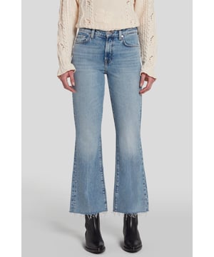Damen  Mit ihrem verkürzten ausgestellten Bein und dem hohen Bund haben die Betty Boot Jeans ein Vintage-Feeling. Sie sind aus hellblauem Denim gefertigt, der praktisch zu allem passt. Besonders gut gefallen sie uns zu Strickpullis und Stiefeln. Die Jeans von 7 For All Mankind werden aus Premiumstoffen hergestellt.
