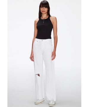 Dames  Creëer de perfecte pasvorm voor warm weer met onze witte Tess-broek. Deze op de jaren 90 geïnspireerde stijl heeft een hoge taille en rechte pijpen. Combineer met een aansluitend T-shirt en puntige slingbacks.