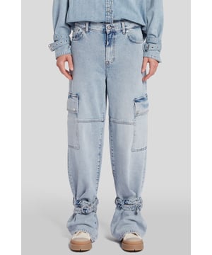 Dames  The Belted Cargo is gemaakt in samenwerking met het Italiaanse mode-icoon Chiara Biasi en is geïnspireerd op utility stijlen - let op de manchetten en oversized zakken. Deze Y2K-geïnspireerde jeans is gemaakt van lichtblauw denim en afgewerkt met contrasterende stiksels. Combineer met het bijpassende jack en stevige sneakers. De jeans van 7 For All Mankind zijn gemaakt van premium stoffen.
