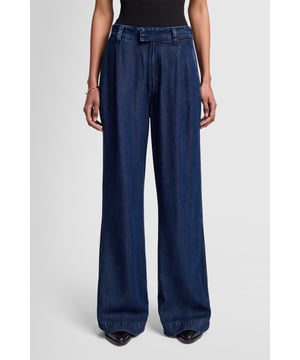 Dames  Dankzij het geraffineerde silhouet bewandelt de geplooide broek perfect de grens tussen tailoring en denim. Deze broek met hoge taille en wijde pijpen is gemaakt van ons Denim Lustre Platform en kan zowel overdag als 's avonds worden gedragen. Voeg gewoon een ingestopte tanktop en western laarzen toe op smart-casual dagen. De jeans van 7 For All Mankind zijn gemaakt van premium stoffen. Denim Lustre is een stof gemaakt van 100% TENCEL™ Lyocell-vezels, afkomstig van hernieuwbare houtbronnen. De definitie van bewuste luxe.