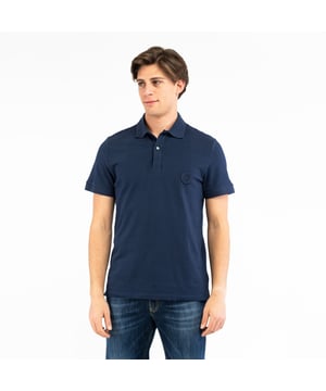 Ontdek de sportieve elegantie van de BIKKEMBERGS polo: strakke lijnen, moderne pasvorm en iconische details voor een verfijnde look bij elke gelegenheid.