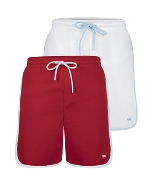 Die Felix Hardy Herrenshorts vereinen Komfort und Stil und sind die ideale Wahl für legere Tage bei warmem Wetter. Aus einem leichten, atmungsaktiven Stoff gefertigt, bieten diese Shorts hervorragenden Tragekomfort und Langlebigkeit für den täglichen Gebrauch. Der mittelhohe Bund und die taillierte Passform sorgen für eine moderne, schmeichelhafte Silhouette, während das flexible Design Bewegungsfreiheit ermöglicht. Mit praktischen Seiten- und Gesäßtaschen sind diese Shorts sowohl funktional als auch stilvoll. Ob für einen entspannten Tag unterwegs oder lockere Treffen – diese Shorts sind eine vielseitige Ergänzung für jede Garderobe und bieten einen raffinierten, dennoch legeren Look.
