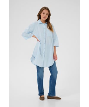 Oversize fit,3/4 Ärmel  30° waschbar, Nicht bleichen, Trocknen im Trockner schonend, Tropnass aufhängen im Schatten, Warm bügeln max. 150° C, Trockenreinigung  100% Baumwolle