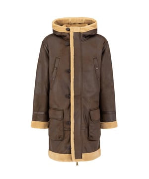 Este es el B7 Arctic Parka de Alpha Industries para hombre. Este abrigo para clima frío con corte regular es perfecto para los días fríos. El parka cuenta con un forro de borreguillo sintético que aporta mayor calidez y confort. Una chaqueta con el estilo de las famosas chaquetas de aviador de cuero.