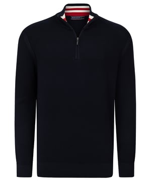 Entdecken Sie den Felix Hardy Herren Stehkragen-Halbzip-Pullover, der nahtlos Stil und Komfort vereint. Hergestellt aus 100% Baumwolle, verkörpert dieser Pullover Felix Hardys Engagement für hochwertiges Handwerk und natürliche Materialien. Mit einem geraden Schnitt für eine moderne Ästhetik ausgestattet, bietet er einen Halbzip-Verschluss für zusätzlichen Komfort. Perfekt für den täglichen Gebrauch bietet dieser Pullover ganztägigen Komfort und einen gepflegten Look, der für Büroumgebungen geeignet ist. Er dient auch als vielseitiges Kleidungsstück zum Schichten in kühlerem Wetter oder Übergangszeiten. Kombinieren Sie ihn mühelos mit Chinos oder Jeans für ein smartes Freizeit-Outfit oder tragen Sie ihn über einem Hemd oder T-Shirt für verschiedene Styling-Optionen. Erhältlich in mehreren Farben, die Ihren persönlichen Vorlieben entsprechen, und einfach zu pflegen mit maschinenwaschbaren Eigenschaften, gewährleistet er Langlebigkeit, ohne dabei auf Stil zu verzichten.