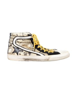 Empfohlener Verkaufspreis
Golden Goose High Top Sneaker mit Used-Look, bedrucktem Schlangenleder und gelber Schnürung mit Markenemblem für einen mutigen Streetstyle. Maße: Länge: 762 mm